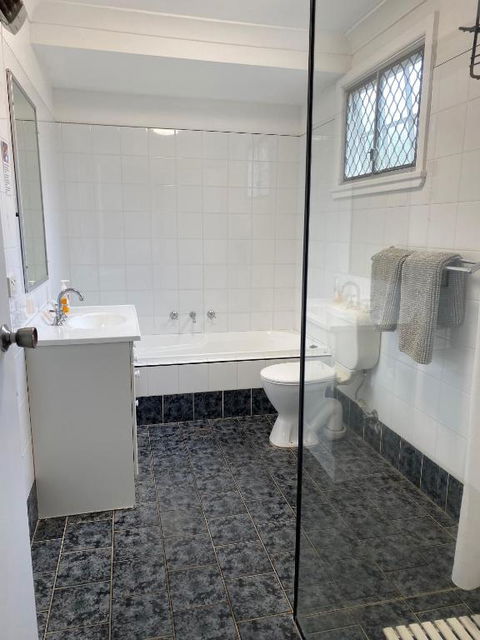 Allamanda House 3 Willow Street - Accommodation Ballina 4