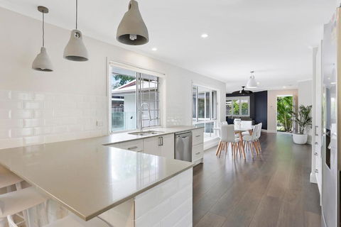Poolside Noosa Oasis Pet Friendly - Accommodation Ballina 2