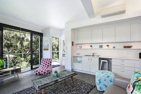 Barefoot Bungalow Castaways Beach - Accommodation Ballina 4