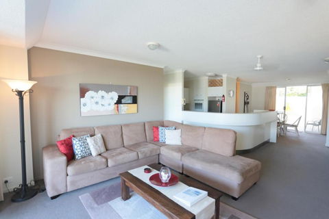 Visit The Cote DAzur In Sunshine Beach - Accommodation Ballina 4