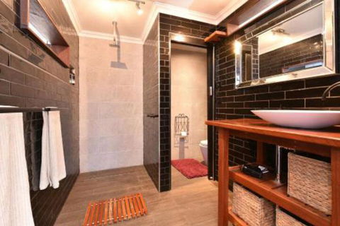 Millfield Eco Lodge With Views & Inside / Outside Hangouts - Accommodation Ballina 2
