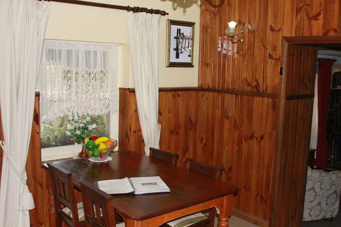 Ayers Burra - Accommodation Ballina 6