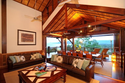 Villa Empat Puluh Dua - Accommodation Ballina 1