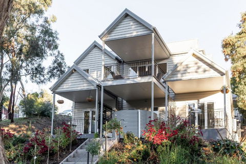 Ascona - Accommodation Ballina 2