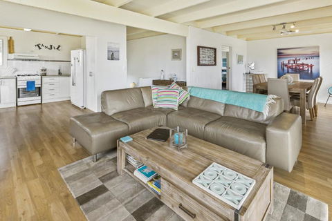 Tanjil A Stroll From The Water In Paynesville - Accommodation Ballina 5