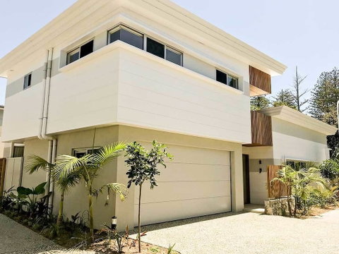 Fat Frog Beach Houses - Accommodation Ballina 0