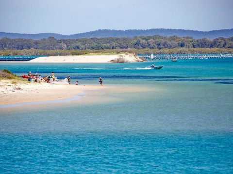 Champagne Court 1 With Water Views - Accommodation Ballina 2