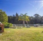 77 Lake Entrance Rd Waterfront Wonder - Accommodation Ballina