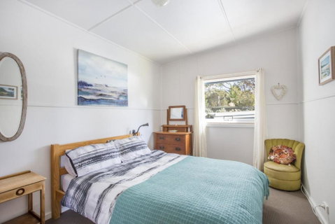 Retro Beach Cottage 681 Murramarang Rd - Accommodation Ballina 3
