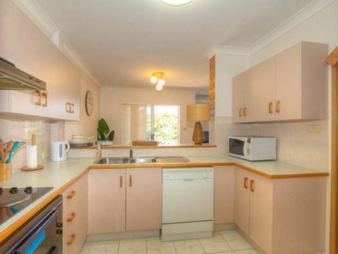 St James 6 Stylish Airconditioned Retreat - Accommodation Ballina 5