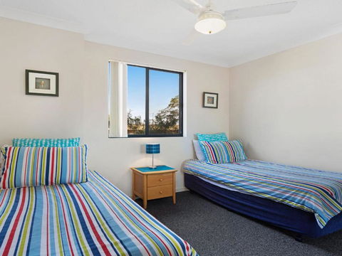 Spinnaker 102 On The Lake! - Accommodation Ballina 1