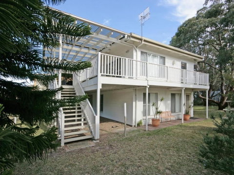 Matron 17 Narrawallee - Accommodation Ballina 6