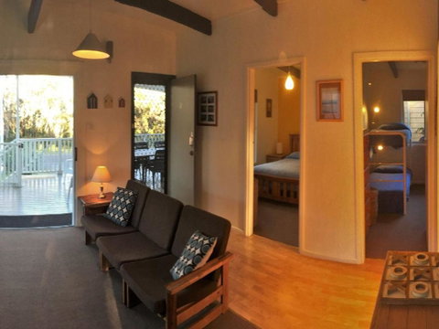 Matron 17 Narrawallee - Accommodation Ballina 4