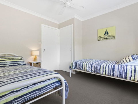HILLTOP HAVEN In MOLLYMOOK - Accommodation Ballina 6