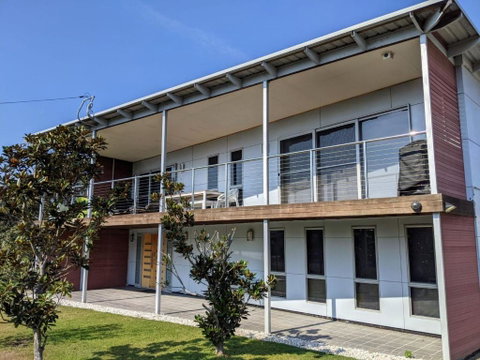 The Lake House Lake Conjola - Accommodation Ballina 4