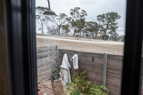 Hutton Vale Farm JHA Stone Cellar - Accommodation Ballina 6