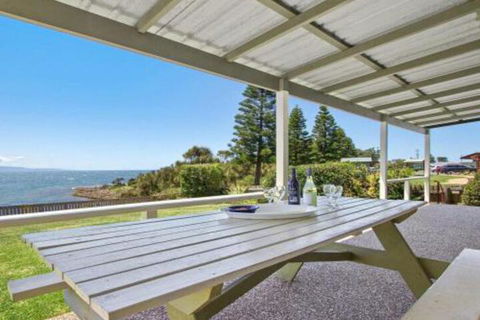 Amazing Aspects Perched Above Tilbury Cove - Accommodation Ballina 3