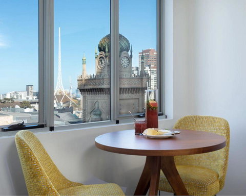 Oliver Stylish City Views Near Graffiti Laneways - Accommodation Ballina 5