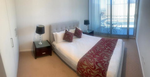 RNR Light Square - Accommodation Ballina 2