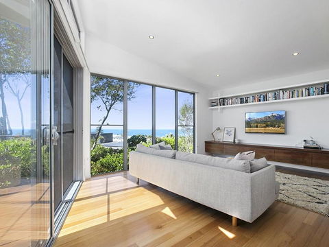 Stunning Seaviews Sunshine Beach - Accommodation Ballina 3