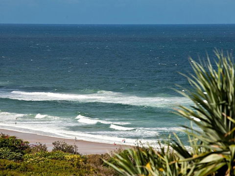 Spacious With Surf Views Sunshine Beach - Accommodation Ballina 5