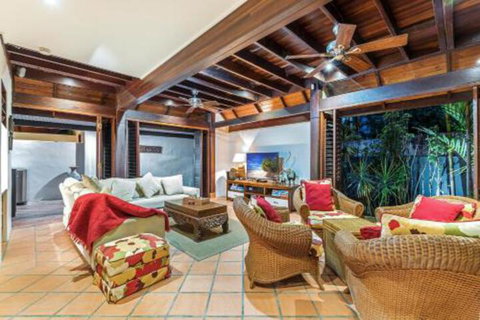 Sala On The Beach Luxury Beachfront House - Accommodation Ballina 4