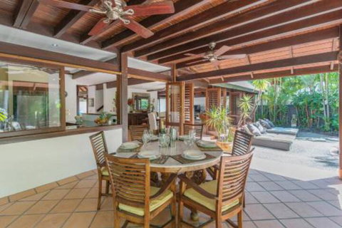 Sala On The Beach Luxury Beachfront House - Accommodation Ballina 6