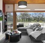 Casa sul lago quite simply a very special place - Accommodation Ballina