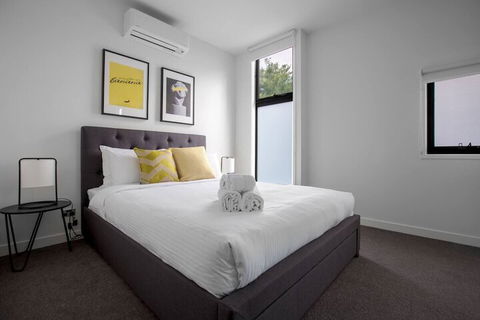 Elegant Stylish Living@mooneeponds Wifi/parking - Accommodation Ballina 1