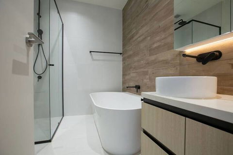 Trendy Livingstyle 2br@moonee Ponds Wifi+parking - Accommodation Ballina 4