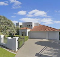 Castaways Beachside Family Retreat 44 Driftwood Drive - Accommodation Ballina