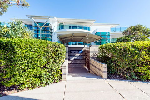Stylish Beach Side Apartment Unit 5 33 Lorikeet Drive - Accommodation Ballina 0