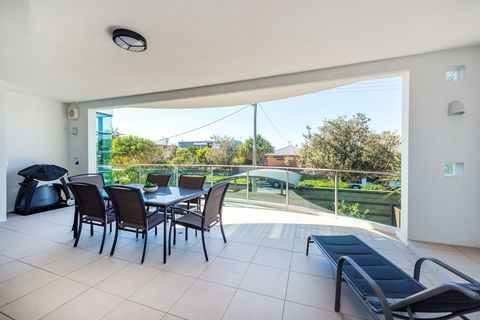 Stylish Beach Side Apartment Unit 5 33 Lorikeet Drive - Accommodation Ballina 6