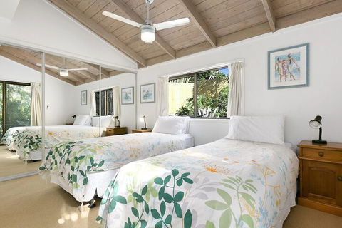 Sunshine Beach Serenity & Pet Friendly ! 9 Seaview Terrace Sunshine Beach QLD 4567 - Accommodation Ballina 3