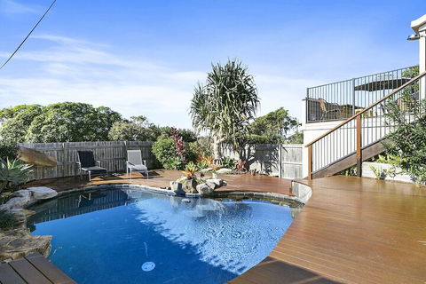 Sunshine Beach Serenity & Pet Friendly ! 9 Seaview Terrace Sunshine Beach QLD 4567 - Accommodation Ballina 2