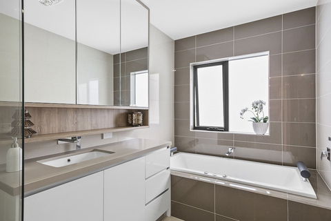 BOUTIQUE STAYS - Edinburgh Place - Accommodation Ballina 2