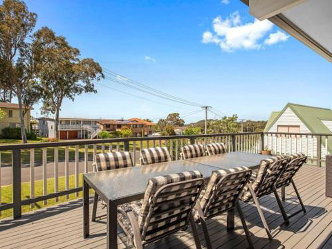 Carroll Ave 85 Mollymook - Accommodation Ballina 1