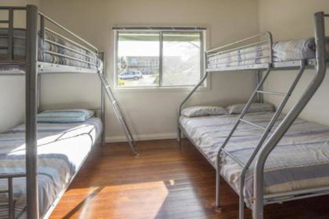 Lockhart Ave 76 - Accommodation Ballina 2