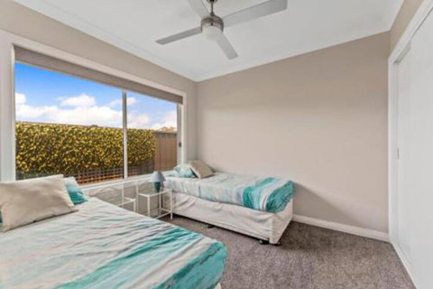 Ontario Way 1 Burrill Lake - Accommodation Ballina 6