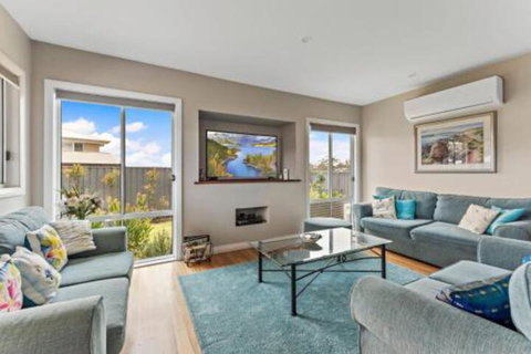 Ontario Way 1 Burrill Lake - Accommodation Ballina 0