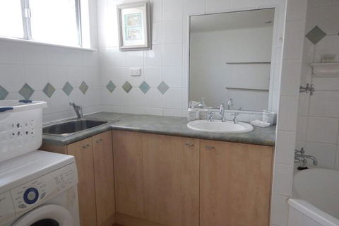 Unit 2 At 4 Pelican Street, Peregian Beach, Noosa Area - Accommodation Ballina 2