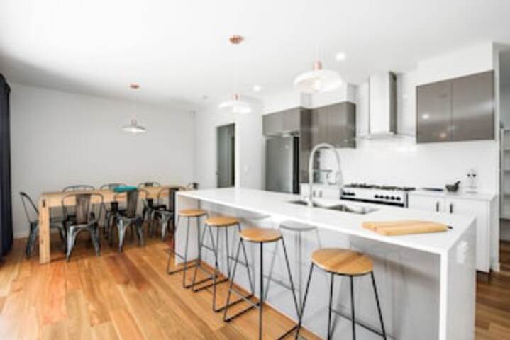 North Sunshine Coast QLD Accommodation Ballina