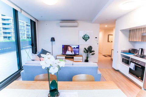 Incredible Riverside Apartment In Brisbane - Accommodation Ballina 4