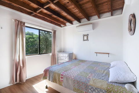 Chalet By The Sea, 10 Pelican Street, Peregian Beach - Accommodation Ballina 6
