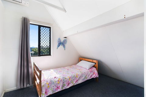 Chalet By The Sea, 10 Pelican Street, Peregian Beach - Accommodation Ballina 5