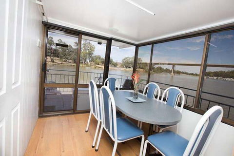 All Seasons Houseboats - Accommodation Ballina 5