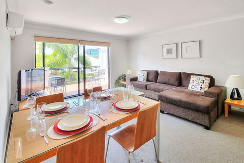 Airtrip Apartment On Russell St - Accommodation Ballina 2