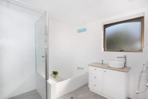 Unit 2 Cooltoro Court 7 Frank Street Coolum Beach 400 BOND LINEN INCLUDED - Accommodation Ballina 4