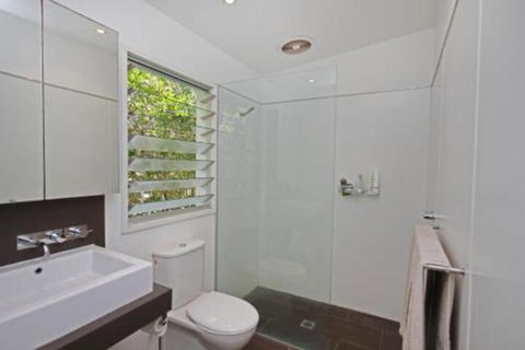 13 Ann Street Coolum Beach Pet Friendly Linen Included - Accommodation Ballina 4
