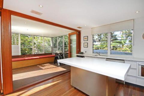 13 Ann Street Coolum Beach Pet Friendly Linen Included - Accommodation Ballina 2